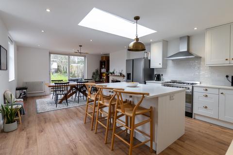 4 bedroom detached bungalow for sale, Curzon Avenue, Birstall, LE4