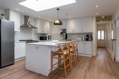 4 bedroom detached bungalow for sale, Curzon Avenue, Birstall, LE4