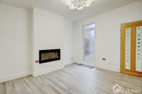 4 bedroom end of terrace house for sale, George Street, Rugby
