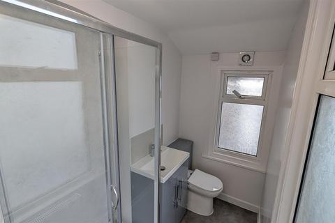 2 bedroom flat to rent, ALBERT ROAD, SOUTHSEA, PO5 2SN