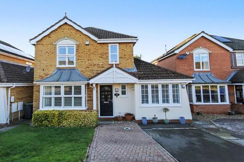 4 bedroom detached house for sale, Ivel Road, Shefford