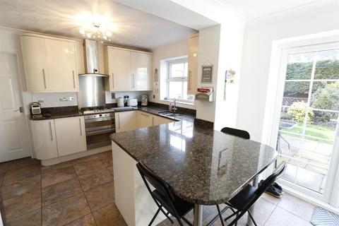 4 bedroom detached house for sale, Ivel Road, Shefford