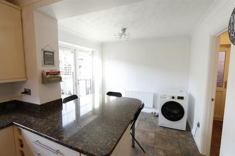 4 bedroom detached house for sale, Ivel Road, Shefford