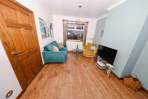 2 bedroom end of terrace house for sale, Tiel Path, Glenrothes