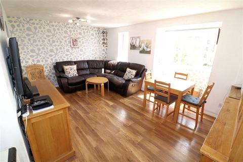 2 bedroom flat for sale, Chandlers Drive, Erith, DA8