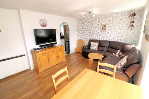 2 bedroom flat for sale, Chandlers Drive, Erith, DA8