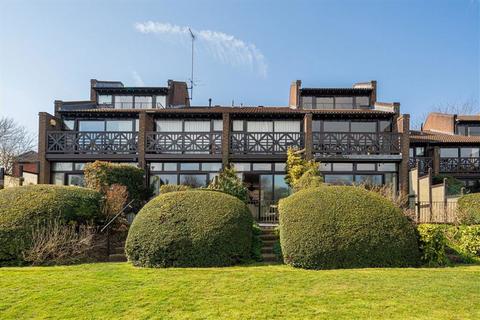 undefined, Mallard Place, Strawberry Hill TW1