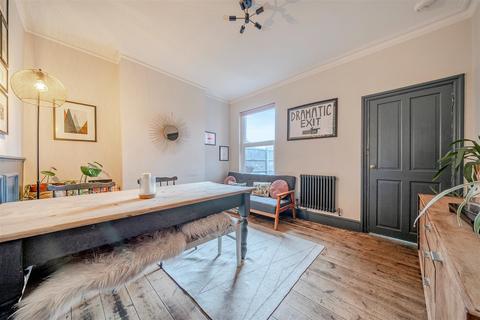 3 bedroom semi-detached house for sale, 61 Bishop Street, Shrewsbury, SY2 5HD