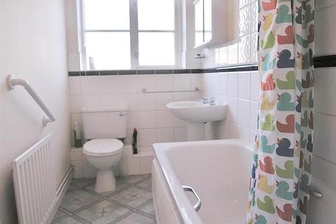 undefined, Latham Court, Knaphill