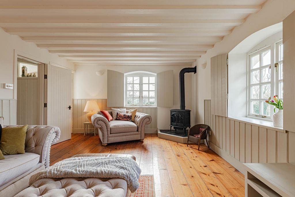 Living Room (2)
