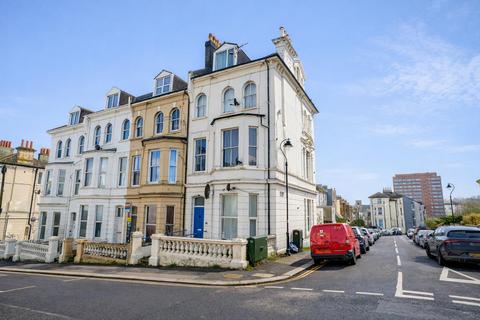 2 bedroom flat for sale, Church Road, St. Leonards-on-sea