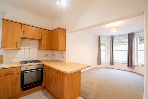 2 bedroom flat for sale, Church Road, St. Leonards-on-sea