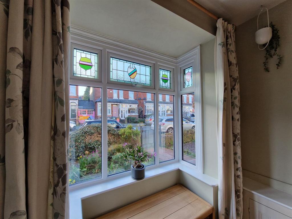 45 Park Rd Photo Bay Stained Glass.jpg