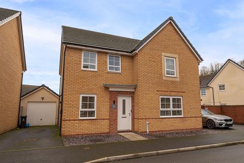 4 bedroom detached house for sale, Stradling Road, Rogerstone, NP10