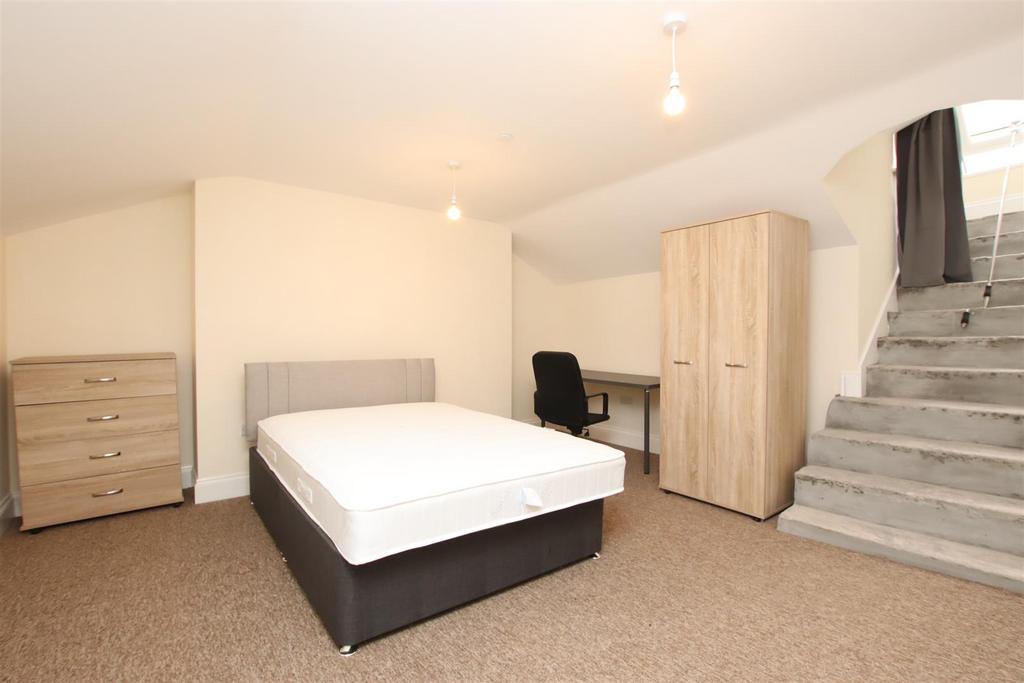 Bedroom.JPG