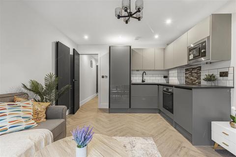1 bedroom flat for sale, Upper Richmond Road West, East Sheen, SW14