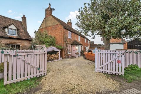2 bedroom cottage for sale, Oxford Road,  Oakley,  Buckinghamshire,  HP18