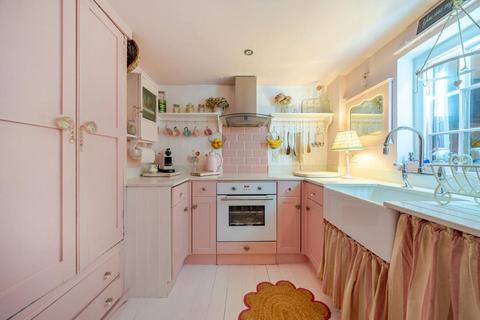 2 bedroom cottage for sale, Oxford Road,  Oakley,  Buckinghamshire,  HP18