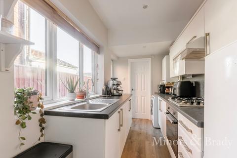 2 bedroom terraced house to rent, Turner Road, Norwich