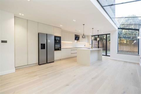 4 bedroom terraced house for sale, Vespan Road, London W12