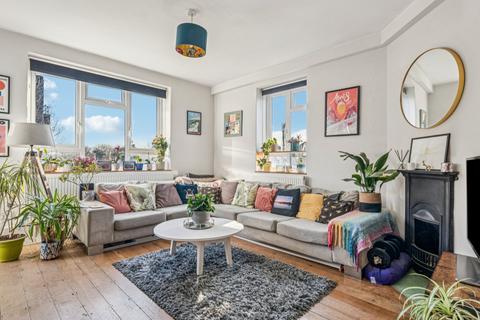 2 bedroom flat for sale, Tulse Hill, London, SW2