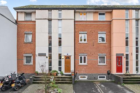 4 bedroom terraced house for sale, Blondin Street, Bow Quarter, E3