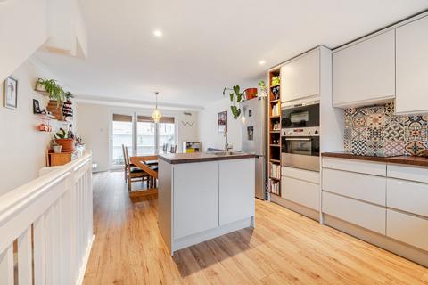 4 bedroom terraced house for sale, Blondin Street, Bow Quarter, E3