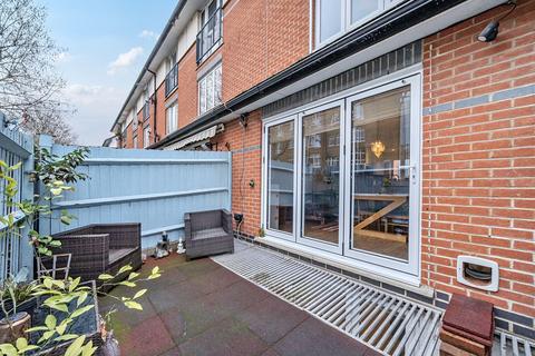 4 bedroom terraced house for sale, Blondin Street, Bow Quarter, E3