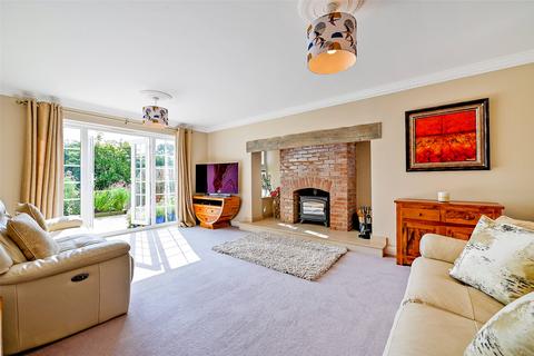 undefined, Spring Gardens, Newbury, Berkshire, RG20