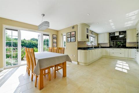 undefined, Spring Gardens, Newbury, Berkshire, RG20
