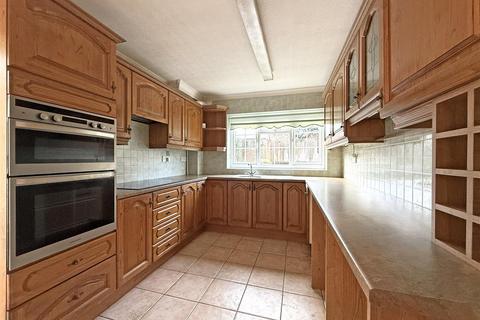 4 bedroom detached house for sale, Manor Way, Belvidere, Shrewsbury