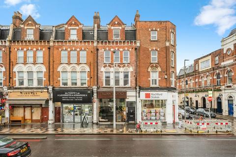 Lavender Hill, London, SW11