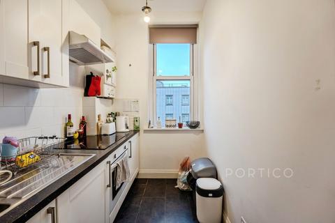 1 bedroom flat to rent, Lavender Hill, London, SW11