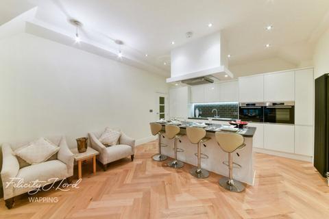 The Highway, LONDON, E1W