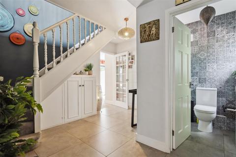 6 bedroom detached house for sale, London Road, Berkhamsted, HP4