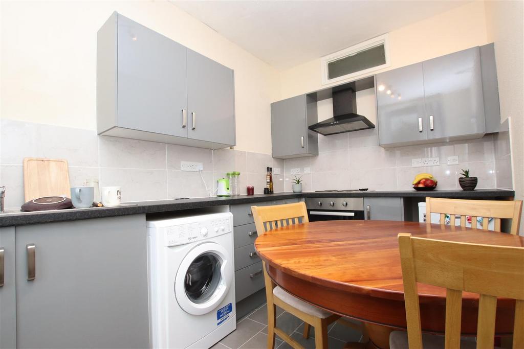Kitchen.JPG
