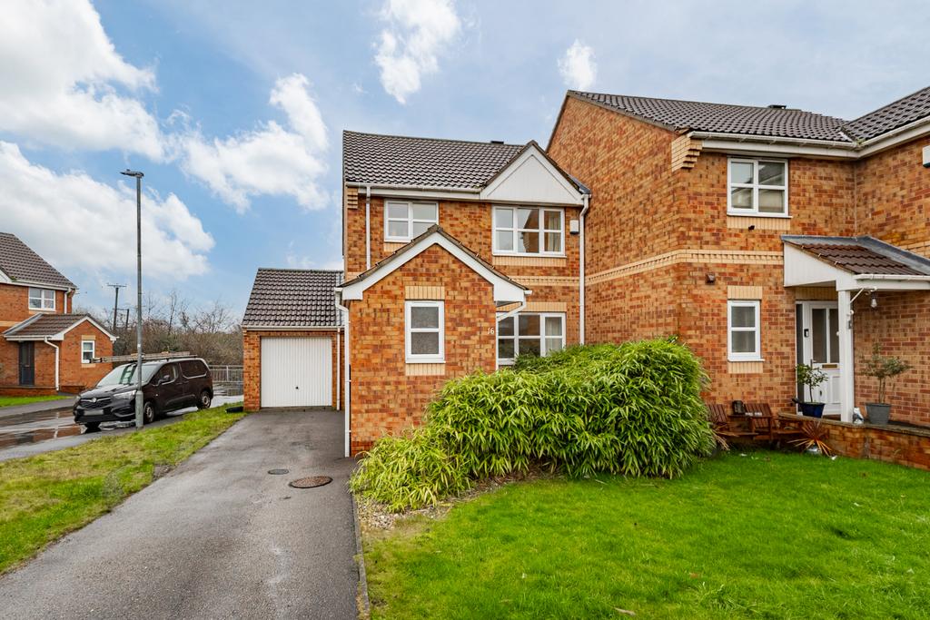 3 Bedroom Semi Detached For Sale