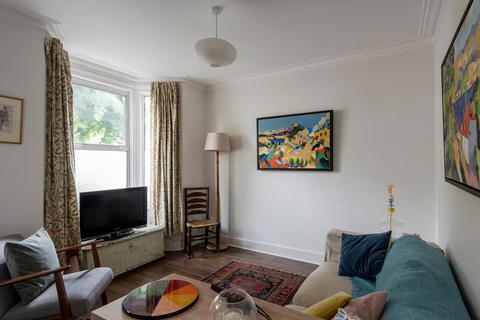 2 bedroom terraced house to rent, Thorpe Road, London E7
