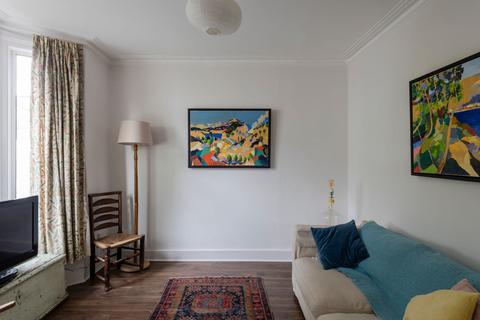 2 bedroom terraced house to rent, Thorpe Road, London E7