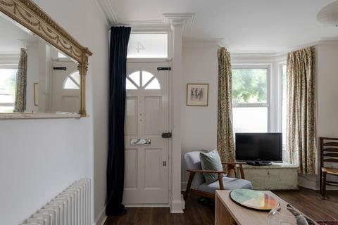 2 bedroom terraced house to rent, Thorpe Road, London E7