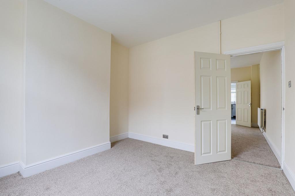 House in Nottingham, Nottinghamshire - View 5