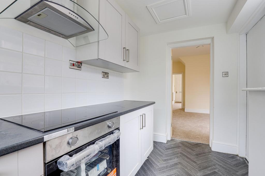 House in Nottingham, Nottinghamshire - More