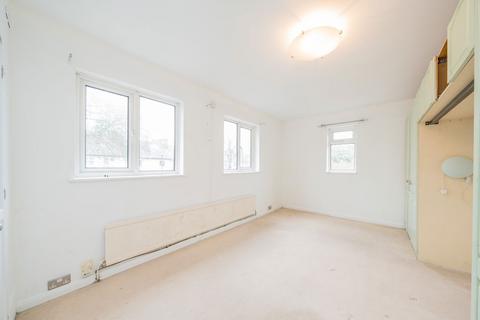 3 bedroom house to rent, Twining Avenue, Twickenham TW2
