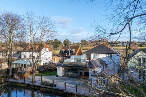 3 bedroom detached house for sale, The Street, Horton Kirby, DA4