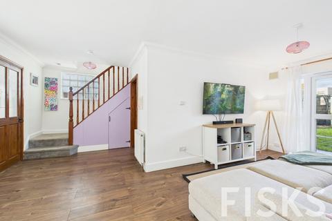 2 bedroom semi-detached house for sale, Hatley Gardens, Benfleet, SS7