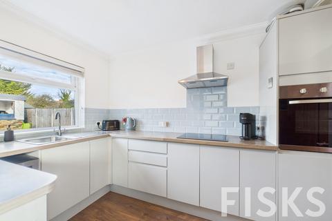 2 bedroom semi-detached house for sale, Hatley Gardens, Benfleet, SS7