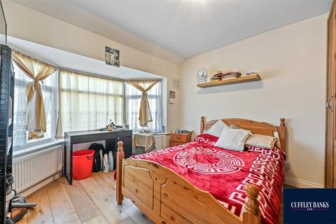 3 bedroom terraced house for sale, Bilton Road, Perivale, Middlesex, UB6