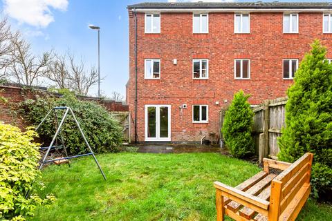 4 bedroom terraced house for sale, Erringtons Close, Oadby, Leicester