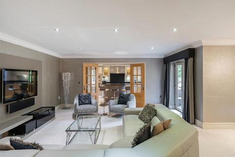 3 bedroom flat for sale, Brockenhurst Road, Ascot