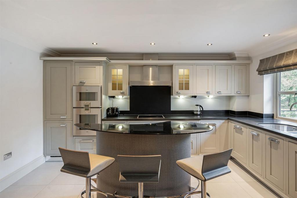 103009 Apartment 9 Brockenhurst House Brockenhurst